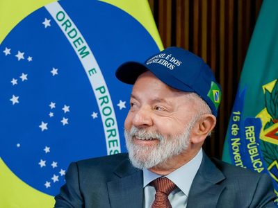 Lula defendió la soberanía de Brasil y denunció a “traidores a la patria”