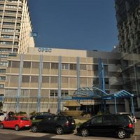 La OPEP+ desoye a Biden y anuncia un aumento gradual de la oferta de crudo