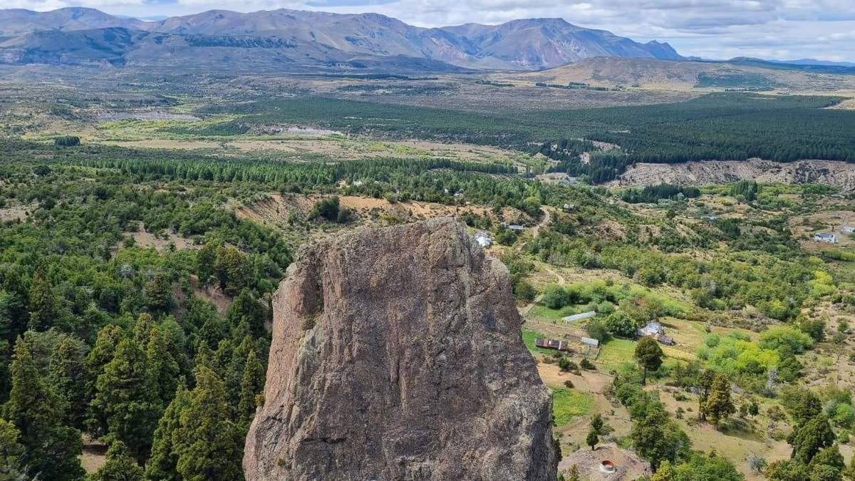 Piedra de la Aguja. Fuente: (Red43)