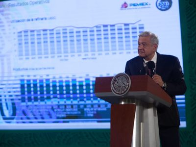 AMLO defiende compra de refinería Deer Park; "estoy lo que le sigue de contento"