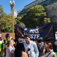 Familiares de personas con discapacidad reclaman deudas de PAMI y en el Programa Incluir Salud
