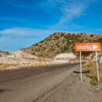 La carretera en Sonora que una facturera dejó sin reparar