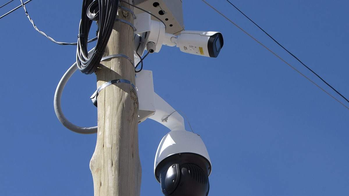 Cámaras de seguridad en la ciudad de Plottier. Fuente: (Limay Noticias)