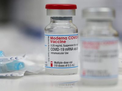 El Ministerio de Salud sumará la vacuna de Moderna al estudio para combinar dosis