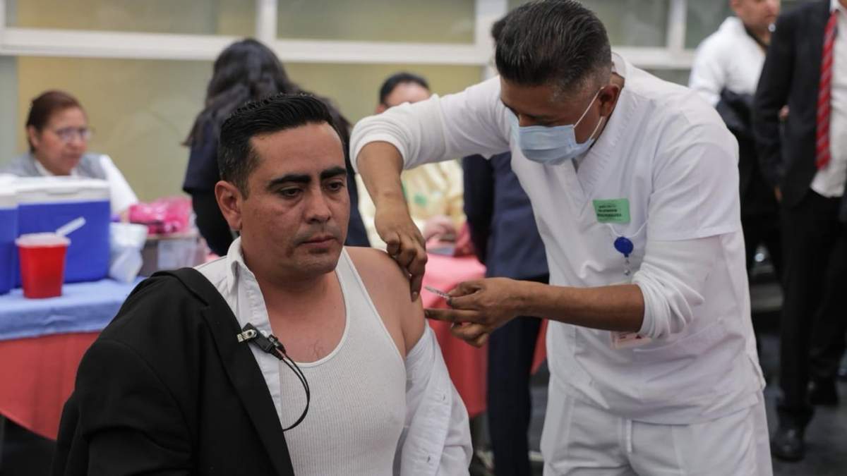 Aplican vacuna contra el sarampión