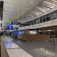 EU permitirá entrada de viajeros extranjeros vacunados contra covid-19 en noviembre