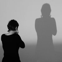 ¡Repudio total! Actriz de famosa serie es terriblemente agredida por su novio