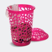No tires el canasto de ropa sucia viejo o roto: dejalo como nuevo con esta idea para guardar toallas o sábanas