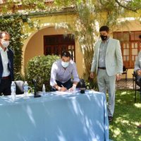Se realizó la apertura de sobres de la licitación para la obra de saneamiento en Zapala