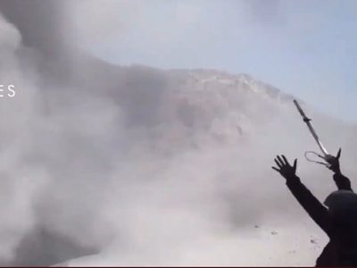 Pese a restricciones, suben hasta el cráter del Popocatépetl y gritan: ¡Yahvé, te amo!