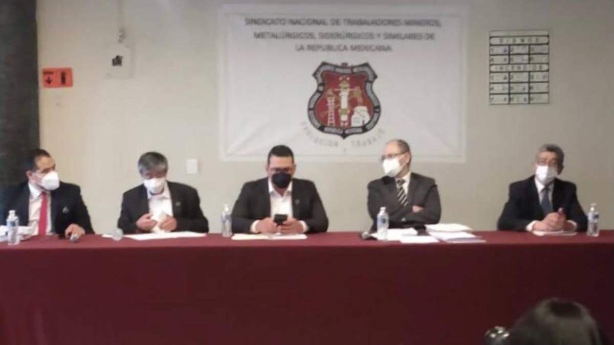 Líderes del Sindicato Minero en rueda de prensa