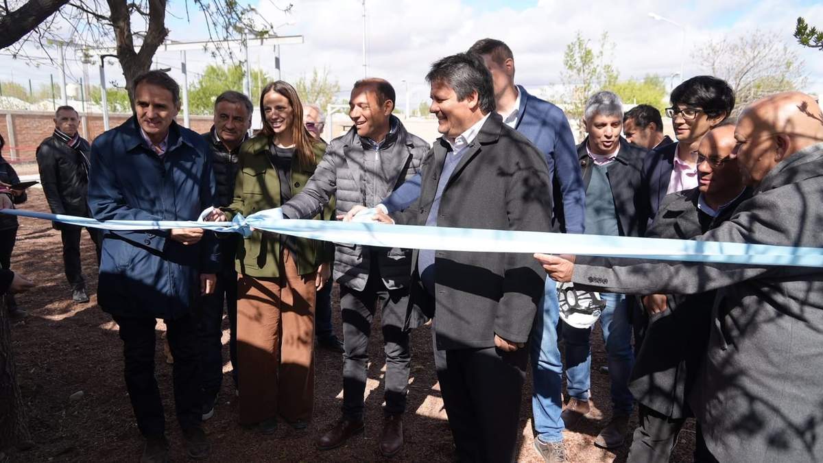 Acto de Inauguración de la obra cloacal en la capital. Fuente (Twitter).