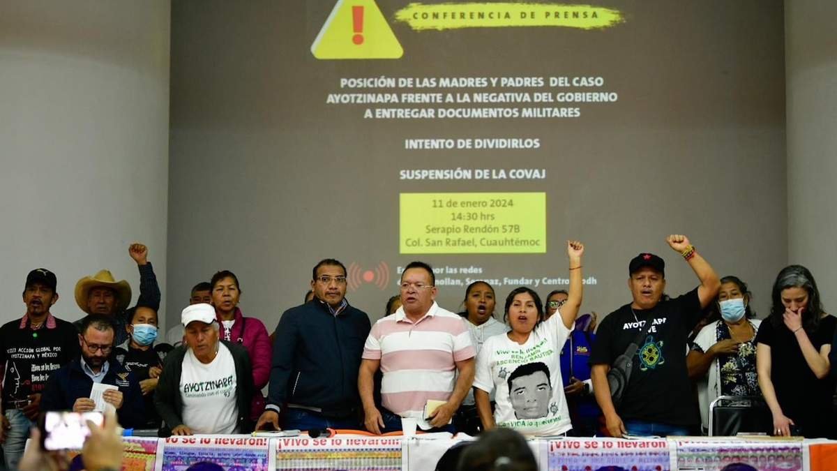 “Aunque le duela al gobierno actual, se parece mucho al gobierno anterior. Nos quiere dividir”: padres de los 43