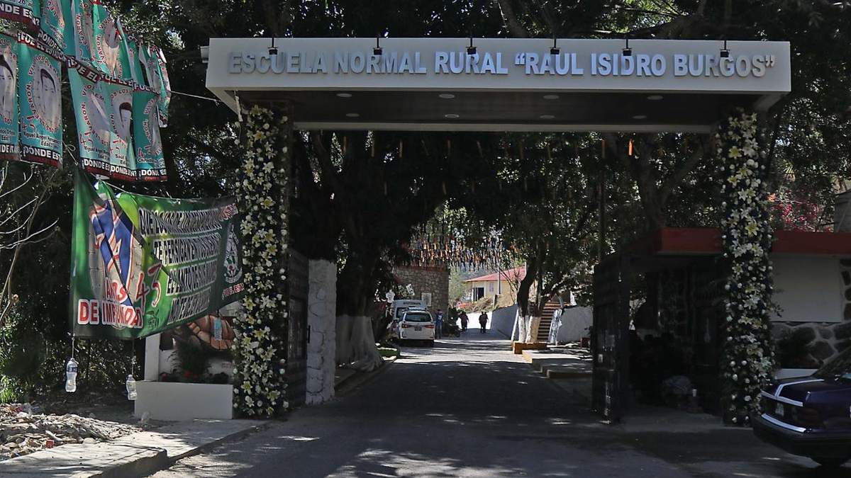 Normal de Ayotzinapa: 100 años de formar maestros líderes