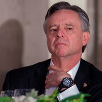 La causa grave: el desdén por la Constitución