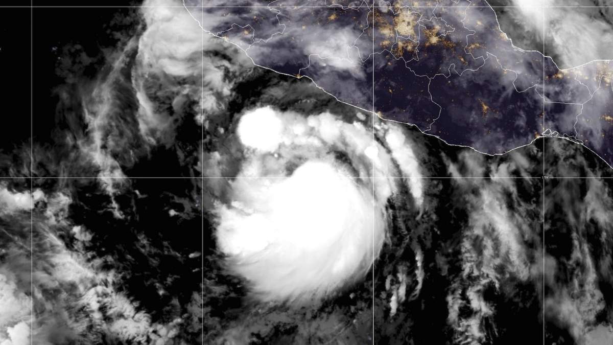 Vista satelital de Flossie