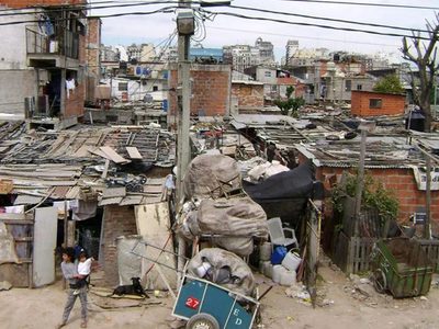 El INDEC difunde el dato de pobreza: qué dicen las principales consultoras