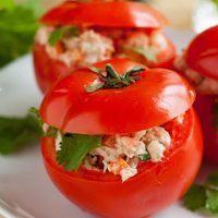 Tomates rellenos: probá esta divina variación de la receta con atún