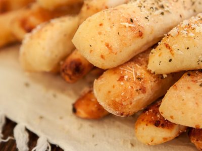 Deditos de avena rellenos de queso: probá esta versión que te va a encantar para sumar a la próxima picadita