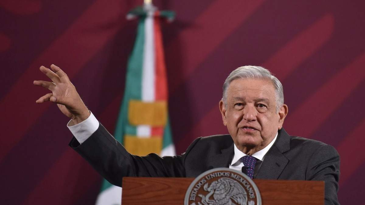 “Que todo el que quiera verlos los vea, no pasa nada, porque nuestro pueblo es mayor de edad, es un pueblo muy avispado”, asentó el presidente en referencia a los libros de texto gratuitos