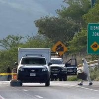 Hallan cuerpo colgado en un puente de la carretera que conecta Tuxtla Gutiérrez con Ocozocoautla