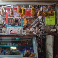 Los pequeños comercios, en estado de sobrevivencia