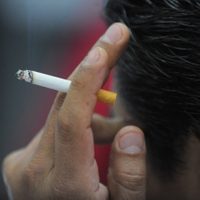 OMS lanza campaña a través de WhatsApp para dejar de fumar en pandemia