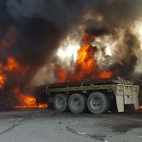 Chocan tráiler y camión en la Naucalpan-Toluca; un muerto