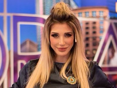 “Cuarentena zombie”: el insólito video parodia de Stefy Xipolitakis y su familia