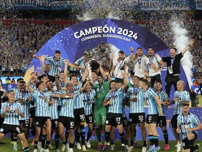 Racing conquista la Copa Sudamericana, su primer título internacional desde 1988