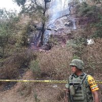 Piloto muere calcinado por desplome de aeronave en Atizapán