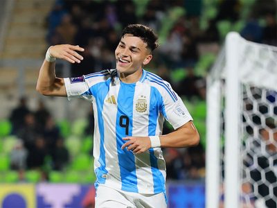 El Sub 20 sufrió al árbitro pero se sobrepuso y le ganó a Cuba