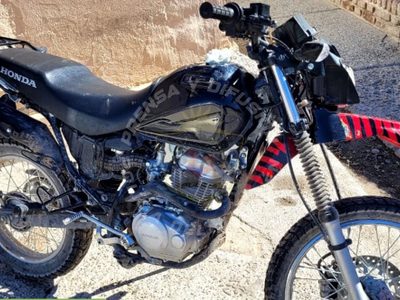 Motochorros detenidos: llevaban una tumbera y la moto era robada