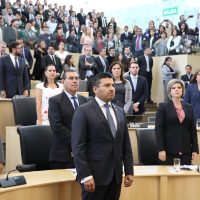 Entre reproches, Carlos Zamarripa rinde protesta como fiscal general de Guanajuato