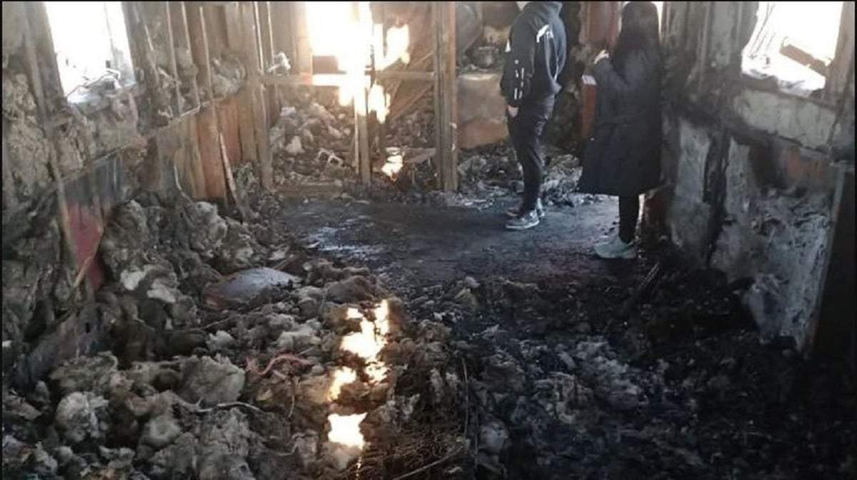 El incendio se habría iniciado por un cortocircuito en la instalación eléctrica. Fuente: (Mejor Informaado)