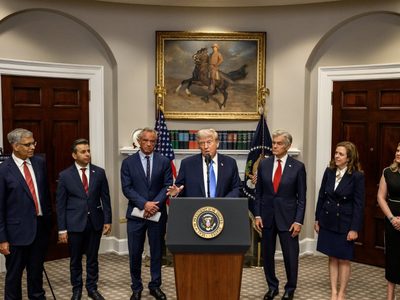 Trump dice a las embarazadas que “aguanten”, otro ejemplo de hombres opinando sobre dolor femenino