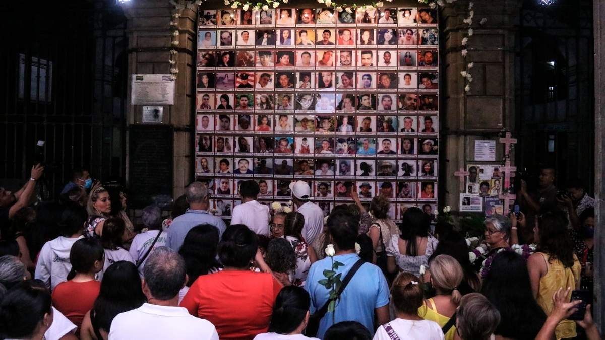Palacio de Gobierno de Morelos. Protesta de familiares de víctimas