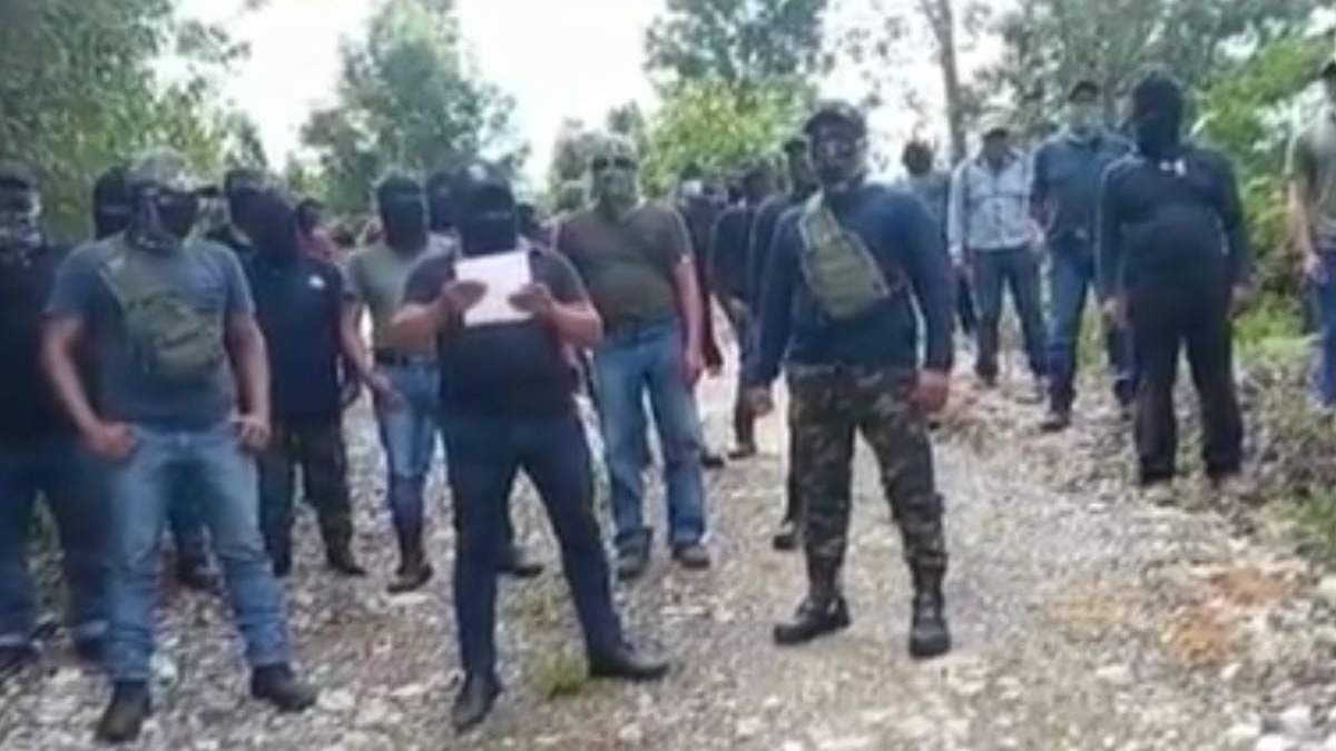 Advertencia de grupo civil armado