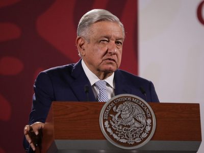 No hay que pelear, “es de mal gusto”, reprende AMLO a Sansores y Monreal
