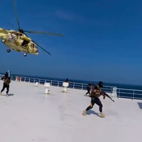Hay dos mexicanos en el barco secuestrado por rebeldes yemeníes en el Mar Rojo (Video)