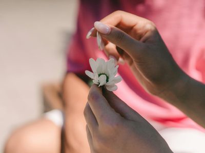 Te contamos cuáles serán los diseños y colores de manicura que vas a amar durante todo el verano 2026 y podés llevar desde ahora