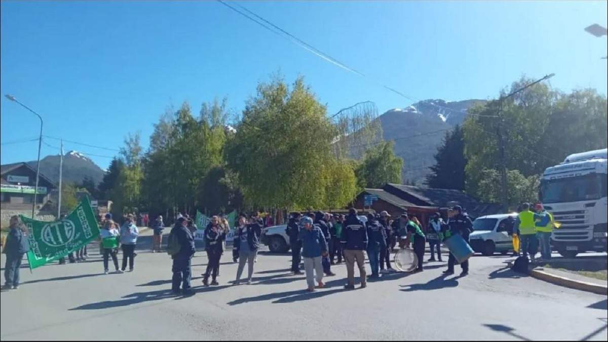 Trabajadores de ATE pronosticaron un año de conflictos con la municipalidad de Villa La la Angostura. Fuente: (Diario Andino)