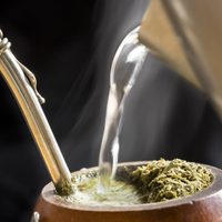 Sube la yerba: el precio mayorista fue incrementado en un 28 % por el Gobierno