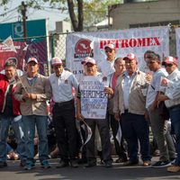 Viejos vicios, consentidos por la STPS: Impone el caciquismo petrolero a sus nuevos líderes
