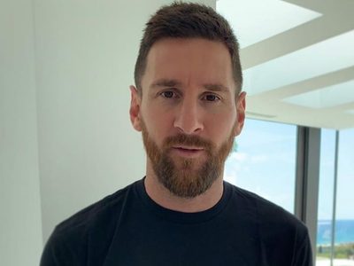 ¡Unos cuantos años menos! Lionel Messi aprovechó la cuarentena para cambiar de look ¡Wow!