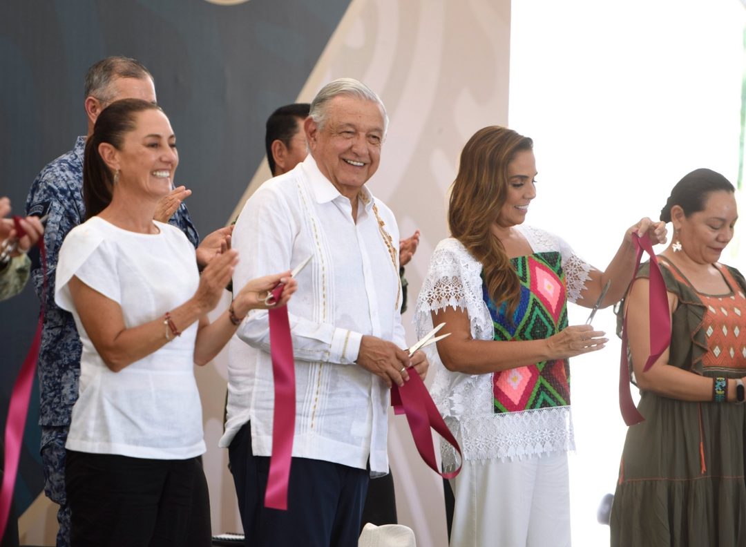 AMLO y sheunokas