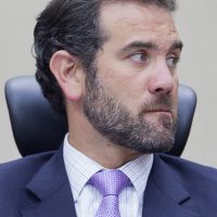 Publicación ilegal de padrón no pone en riesgo comicios: INE