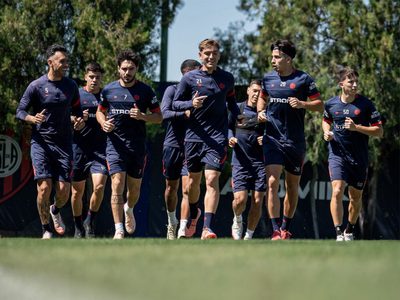 La AFA ordenó pagos a los jugadores de San Lorenzo y evitó la salida de Cuello