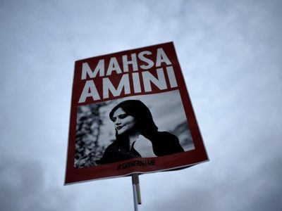 Fiscales iraníes presentan cargos contra activistas y periodistas tras informe de la BBC