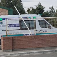 Con un disparo en la cabeza, un hombre pelea por su vida en una clínica de Neuquén